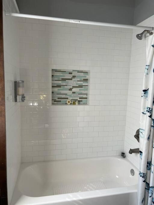 Vibrant Vacation Escape With Fast Wifi And King Bed Close To Downtown Houston! Ferienhaus *