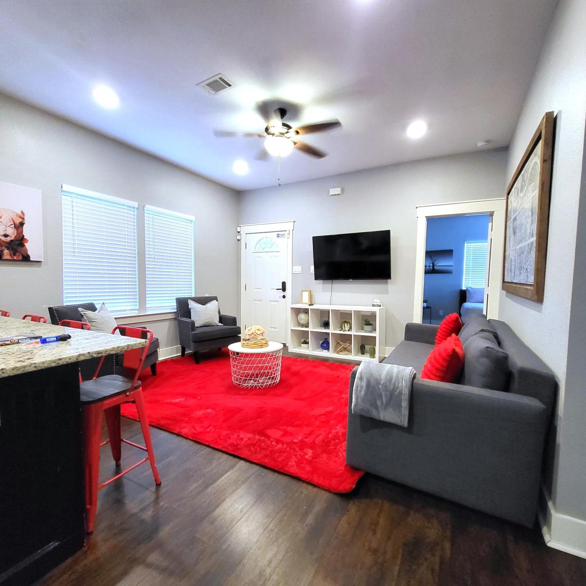 Vibrant Vacation Escape With Fast Wifi And King Bed Close To Downtown Houston! Ferienhaus *